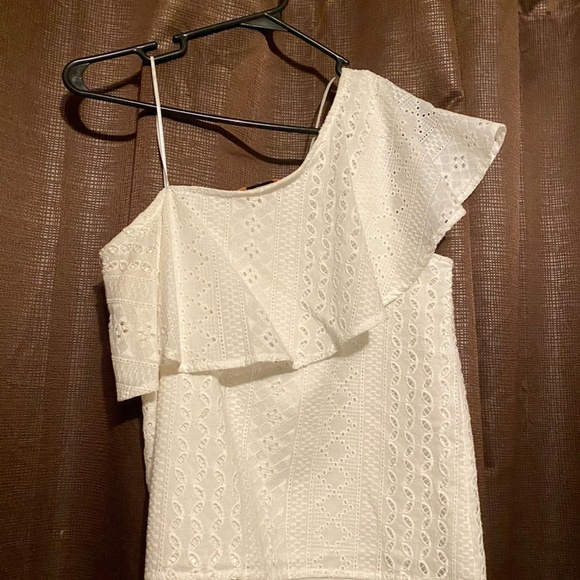 NWT One Shouldered White Lace Top - Picture 2 of 4